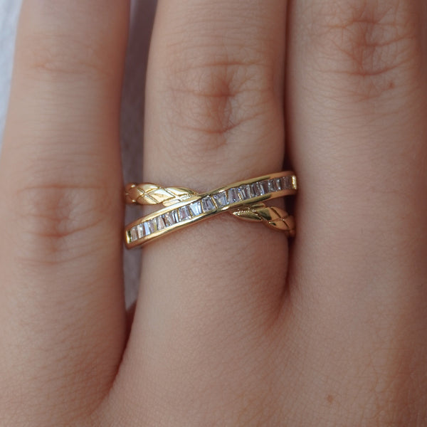 Crossed Paths Ring - RETAIL ONLY - EVRYJEWELS