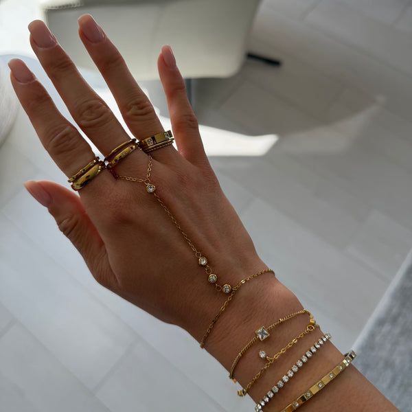 Grace Hand Chain - EVRYJEWELS